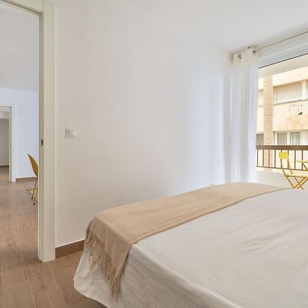 Apartamento En Primera Linea De Playa En La Malagueta Малага Экстерьер фото