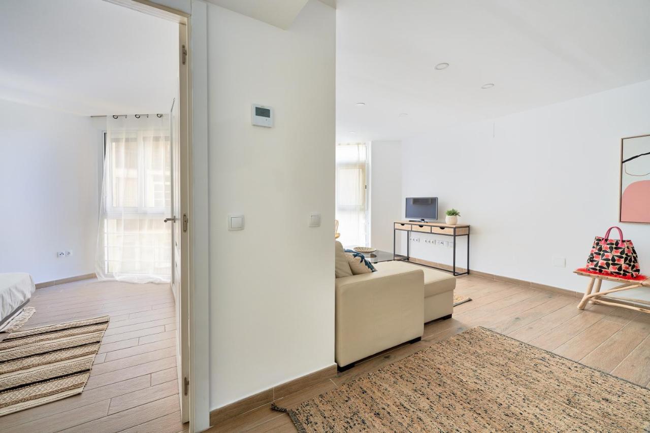 Apartamento En Primera Linea De Playa En La Malagueta Малага Экстерьер фото